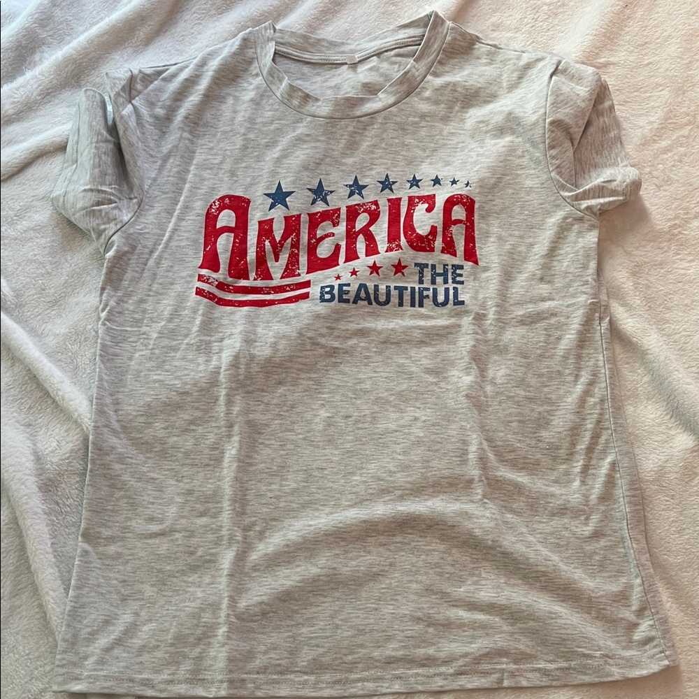 America The Beautiful Gray T-Shirt with Red and Blue Print (Ladies M)